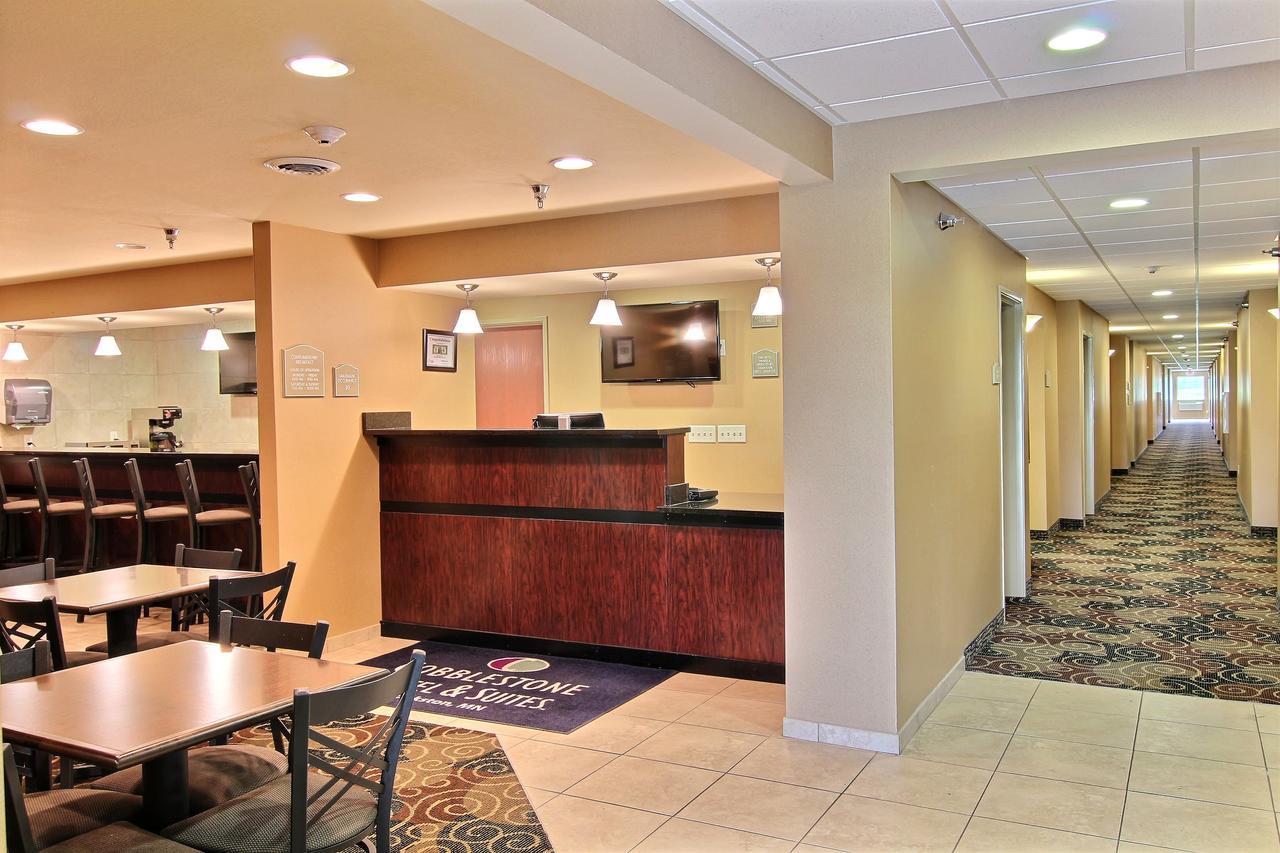 Amerivu Inn And Suites - Crookston Exterior foto